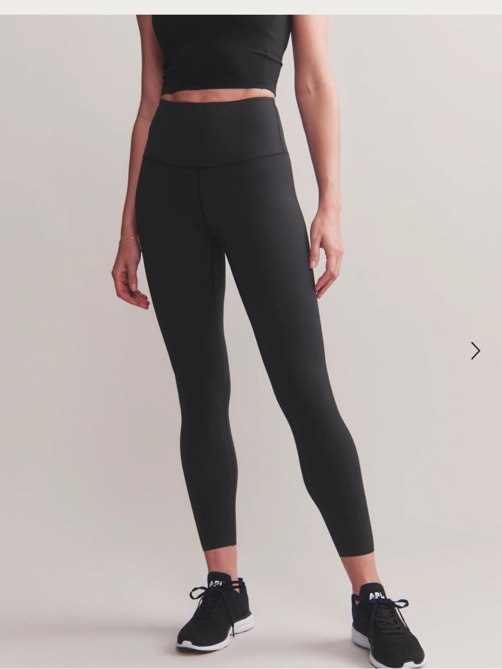 BNWT Rhone Revive 7/8 legging black size  medium